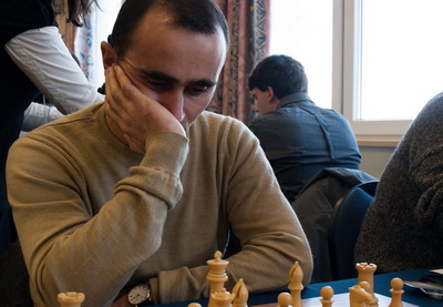 Шахматист Намик Гулиев стал победителем турнира в Испании