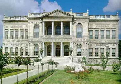 Старые легенды и современные тайны турецкого дворца «Долмабахче»