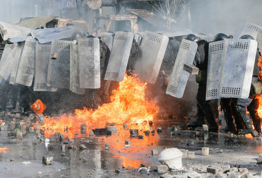 Киев в огне: протесты, жертвы и жуткие кадры столкновений - ФОТО