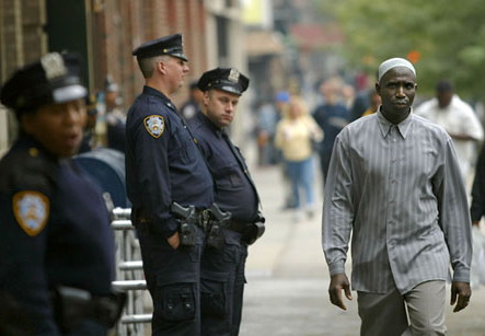Полиция Нью-Йорка закрыла программу слежки за мусульманами
