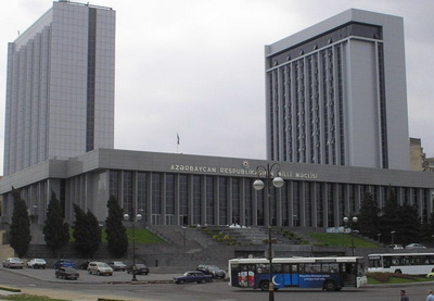 Милли Меджлис принял отчет Счетной палаты за 2013 год