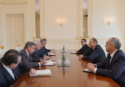 Ильхам Алиев принял министра иностранных дел и сотрудничества Испании - ФОТО