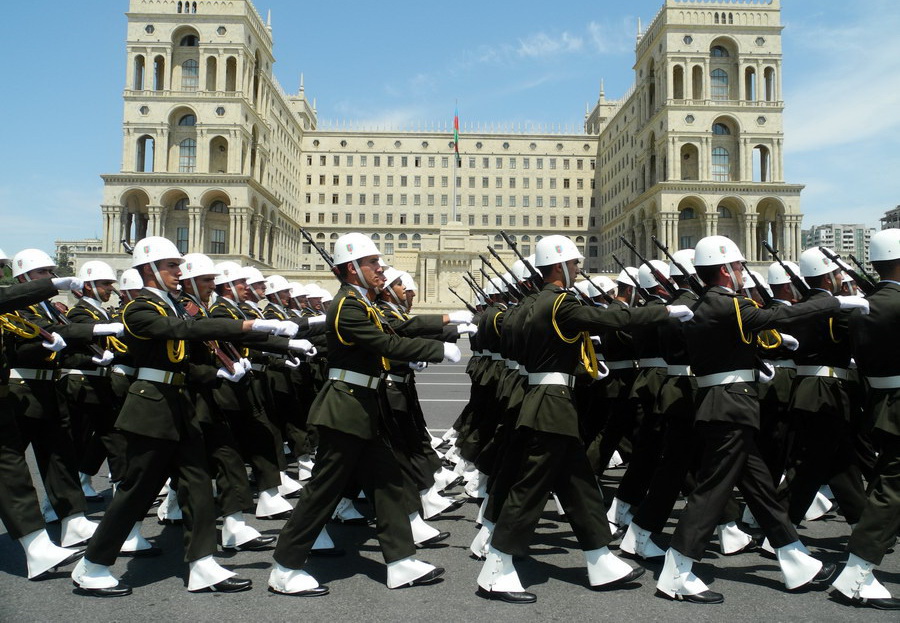 Празднование Дня Республики в Баку -  ФОТОРЕПОРТАЖ
