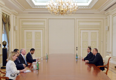 Ильхам Алиев принял посланника премьер-министра Великобритании по торговым отношениям с Азербайджаном, Казахстаном и Турцией