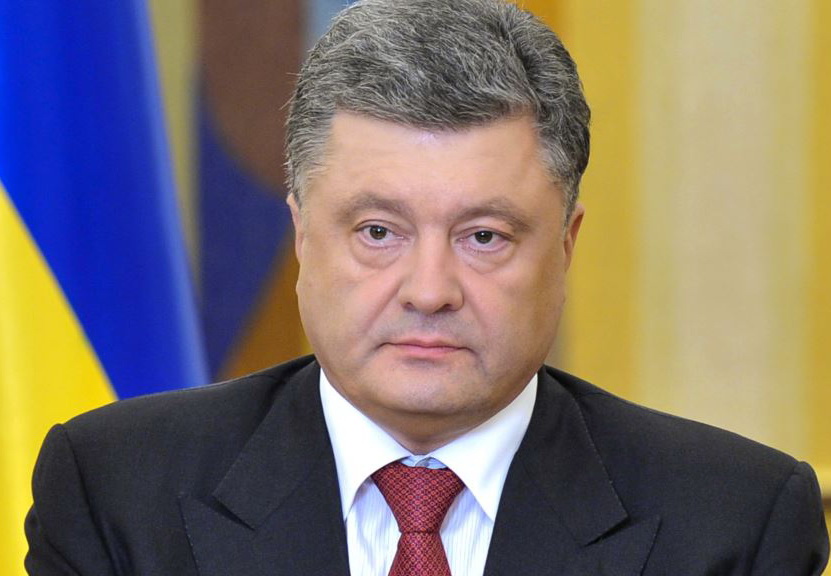 Президент Украины выступает против введения военного положения
