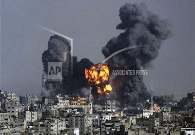 Палестинские радикалы из сектора Газа выпустили за сутки более 90 ракет по Израилю