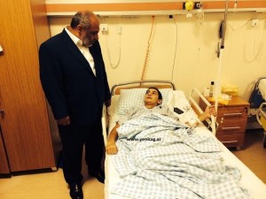 Глава турецкого благотворительного фонда навестил раненых азербайджанских военнослужащих - ФОТО