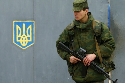Украинские военные оставили аэропорт Луганска