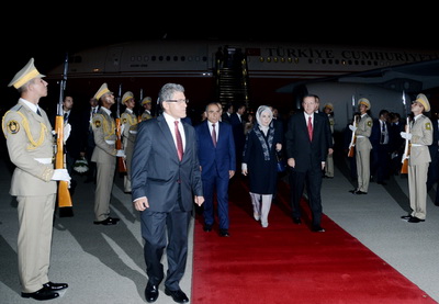 Президент Турции прибыл с официальным визитом в Азербайджан - ФОТО