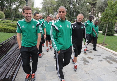 Футболисты «Сент-Этьена» прогулялись по Баку перед игрой против «Карабаха» - ФОТО - ВИДЕО