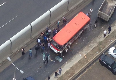 В Баку грузовик протаранил автобус, есть пострадавшие – ФОТО - ОБНОВЛЕНО