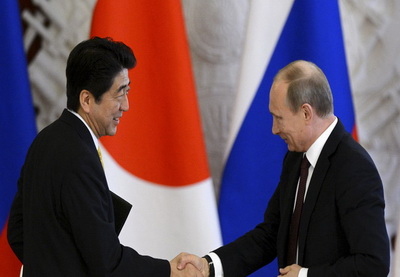Путин и Синдзо Абэ обсудили российско-японские отношения и Украину