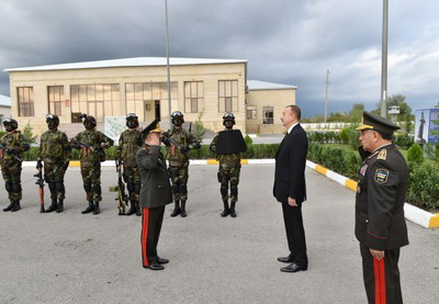 Президент Ильхам Алиев принял участие в открытии городка в Н-ской воинской части ВВ в Габале - ФОТО