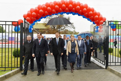 Ильхам Алиев принял участие в открытии детского сада «Достлуг» в Астрахани - ФОТО