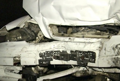 В Баку столкнулись два автомобиля, после чего водители затеяли драку - ФОТО