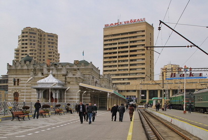 На месте железнодорожного вокзала в Баку будет заложена зеленая зона