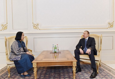 Ильхам Алиев принял верительные грамоты послов ряда государств в Азербайджане - ФОТО