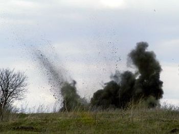 На линии соприкосновения войск житель азербайджанского села подорвался на мине