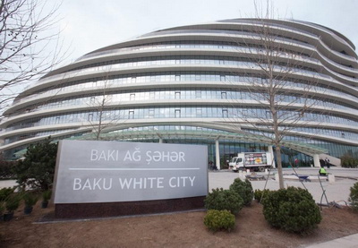 Baku White City, фундамент которого был заложен три года назад, становится жемчужиной Баку - ФОТО