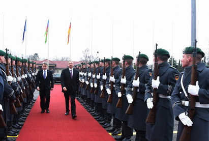 Завершился рабочий визит Президента Азербайджана в Германию - ФОТО