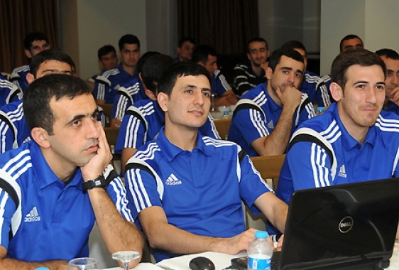 Азербайджанские арбитры будут судить матч с участием «Анжи»