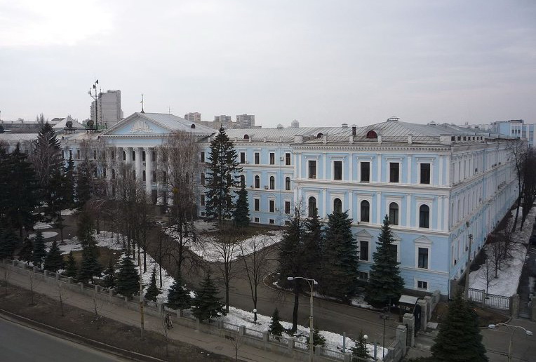 В Киеве бойцы «Айдар» штурмуют здание Минобороны