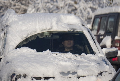 В Китае более 330 тысяч человек пострадали от снегопада