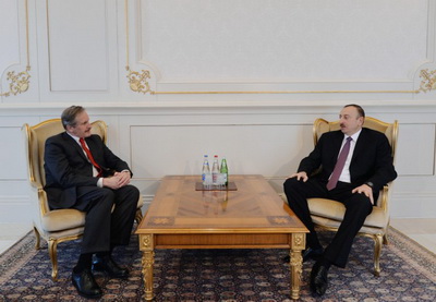 Ильхам Алиев принял новоназначенного посла США в Азербайджане - ФОТО