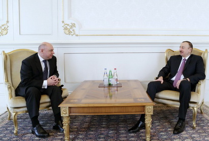 Ильхам Алиев принял новоназначенного посла Польши в Азербайджане - ФОТО