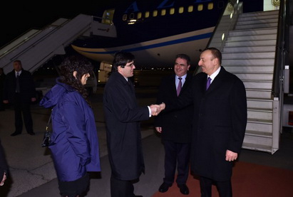 Президент Ильхам Алиев прибыл с официальным визитом в Болгарию - ФОТО