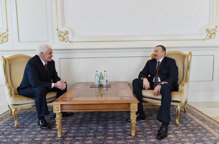 Президент Ильхам Алиев принял верительные грамоты новоназначенного посла Монтенегро в Азербайджане - ФОТО