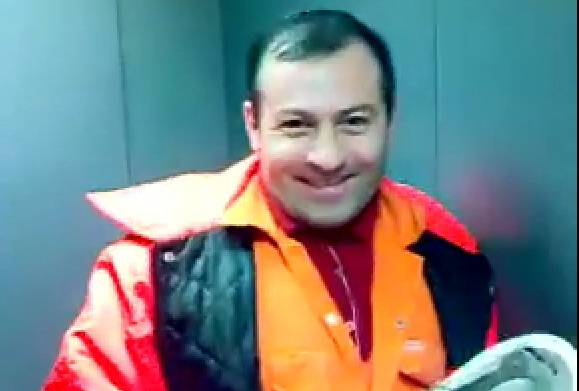 Видео дня! Морской нефтяник Ильгар Ахмедов своим пением «взорвал» сеть – ВИДЕО