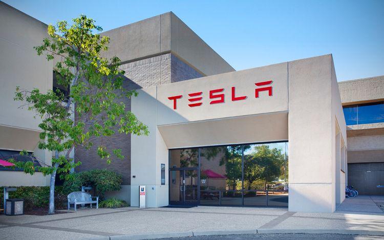 Компания Tesla представит новый продукт 30 апреля