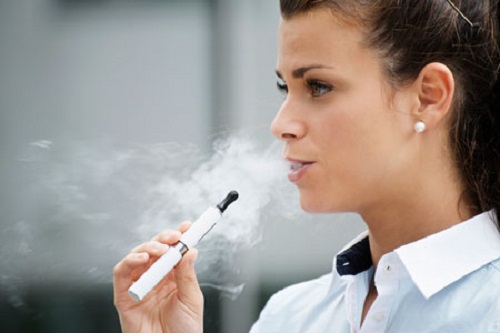 В Британии 1 из 5 подростков курит электронную сигарету