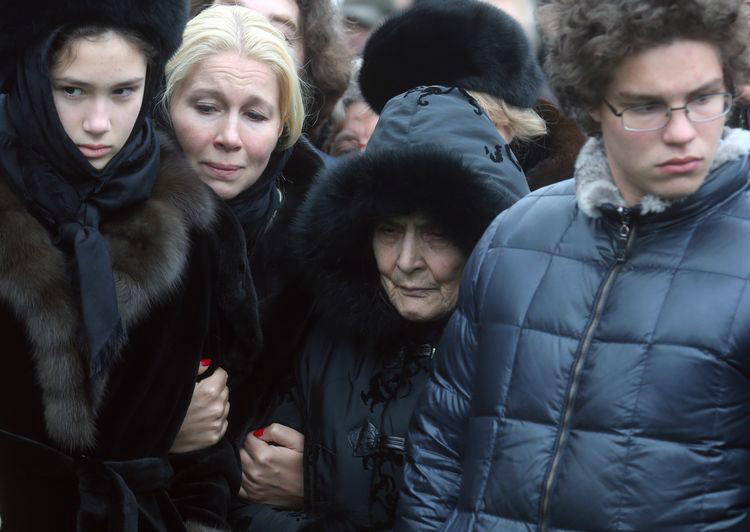 Дети Бориса Немцова попросили следствие признать их потерпевшими