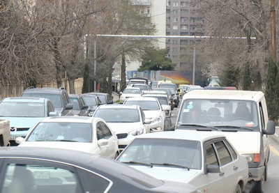 «Азерйолсервис» назвал причину постоянных пробок на одной из оживленных улиц Баку - ФОТО - ВИДЕО