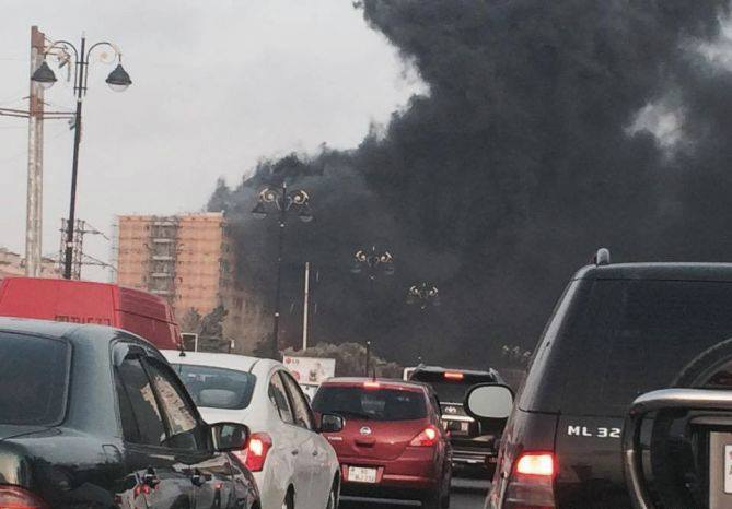 Во время пожара из девятиэтажного здания в Баку эвакуировали 140 жильцов - ФОТО - ВИДЕО - ОБНОВЛЕНО