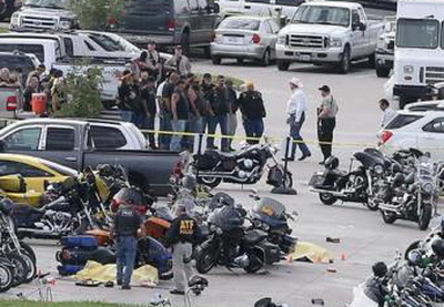 На месте перестрелки байкеров в Техасе обнаружено свыше 300 единиц оружия
