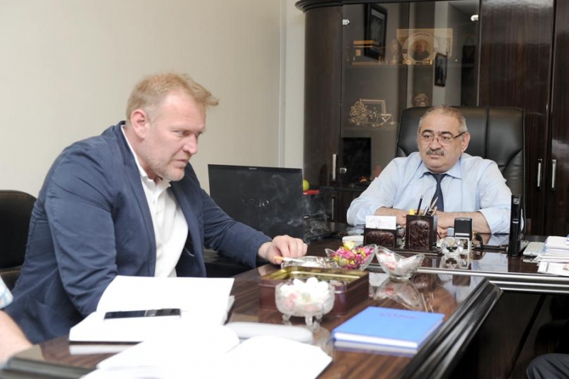 Рамин Мусаев и Роберт Просинечки обсудили расписание Премьер-лиги на будущий сезон – ФОТО