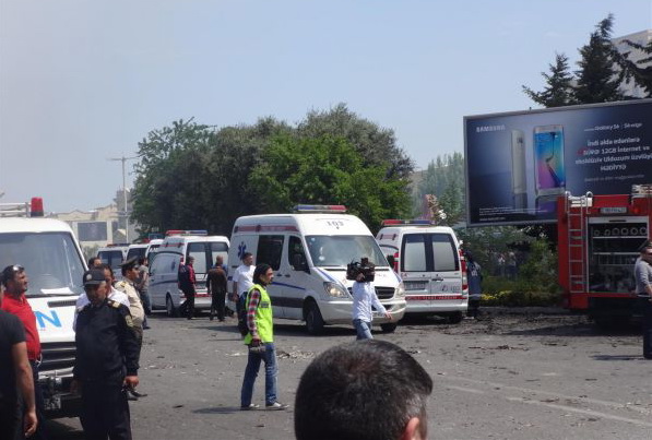 Двое из пострадавших в результате пожара в Баку выписаны из больницы