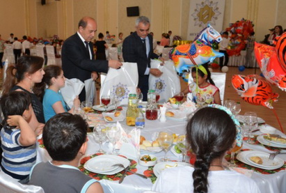 Фонд Гейдара Алиева подарил малышам праздничную радость - ФОТО