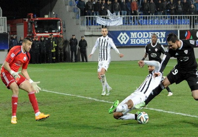 Игра без правил, или Почему «Карабах» переманивает футболистов у «Нефтчи»?