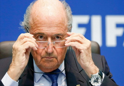 Блаттер: оставил свой пост, чтобы снизить уровень давления на ФИФА