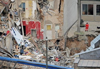 Число погибших в результате обрушения части здания в Тбилиси достигло четырех человек