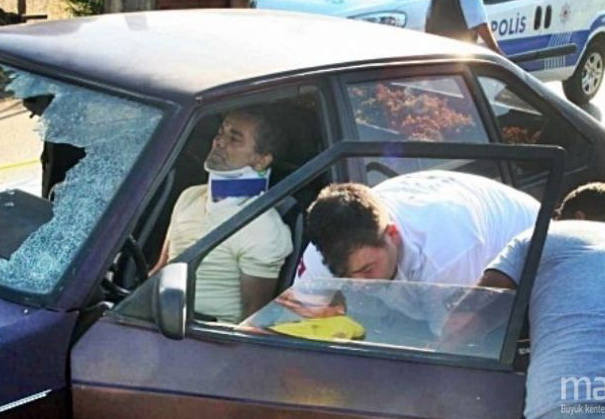 В Турции  водитель, сбивший пешехода, от волнения скончался на месте - ФОТО
