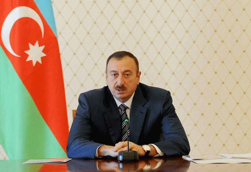 Президент Азербайджана поздравил президента Либерии