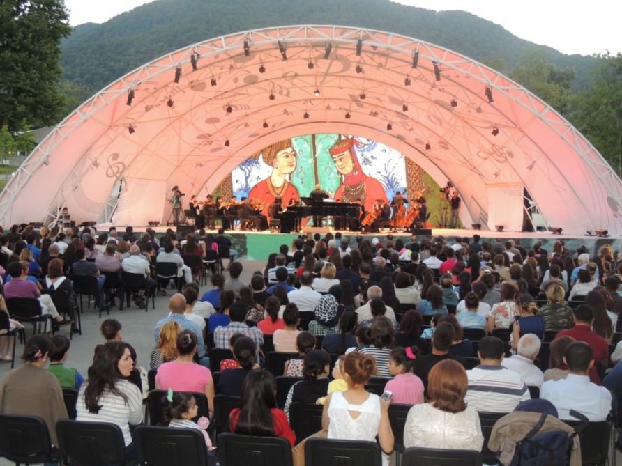 В Габале состоялся концерт Азербайджанского государственного камерного оркестра имени Кара Караева