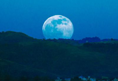 Жители Земли увидят ночью «голубую луну»