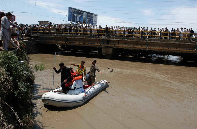 Число жертв наводнений в Пакистане увеличилось до 109 человек