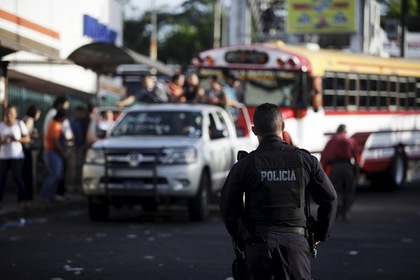 В Сальвадоре пять футболистов были застрелены во время матча